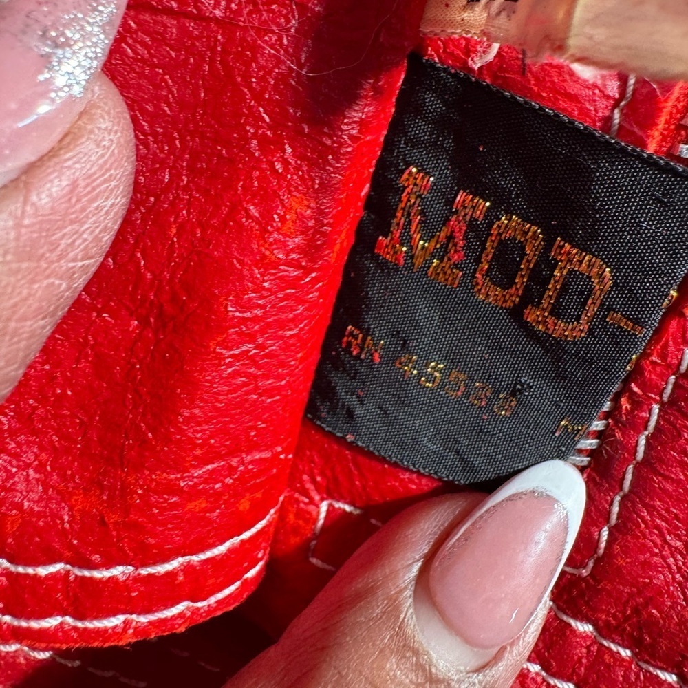 ✨ Vintage MOD Red Vinyl Jacket – Made in Taiwan ✨ - Picture 12 of 14
